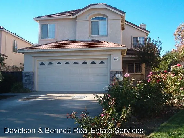 4552 Dalton Dr photo 1