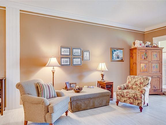 5th image of 17 Harbour Isle Dr W Unit 106