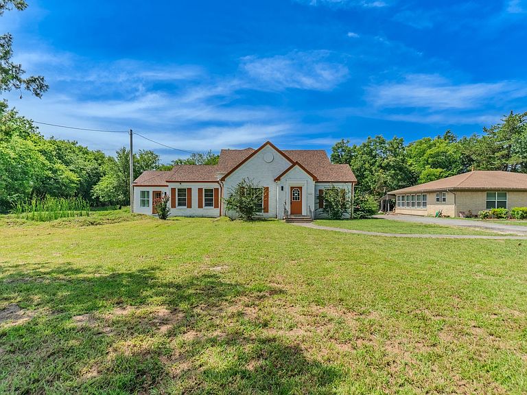 Listing photo 4
