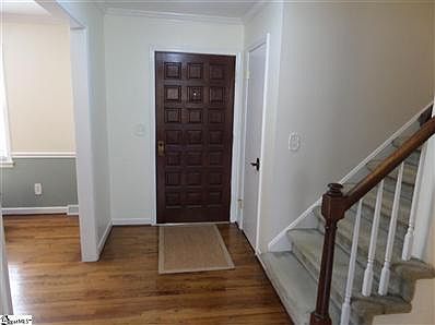 4th image of 6 Crowndale Ct