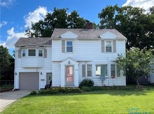 724 Inwood Pl, Maumee, OH