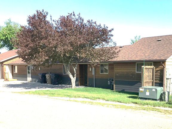 2nd image of 1060-1064 Lake Dr S