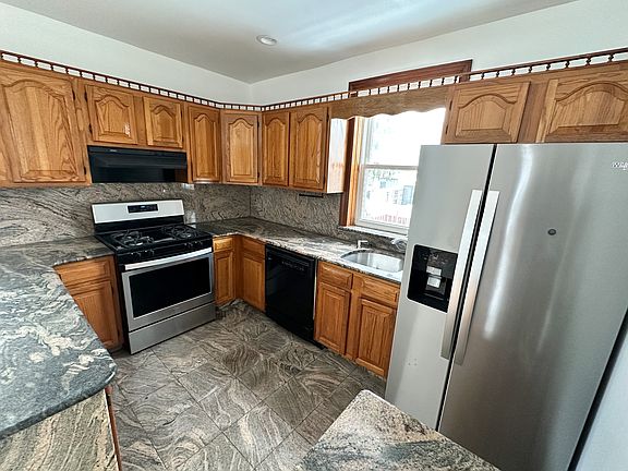 5th image of 2246 48th St #2