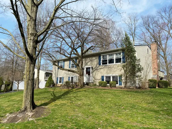 13 Beacon St, Congers, NY 10920