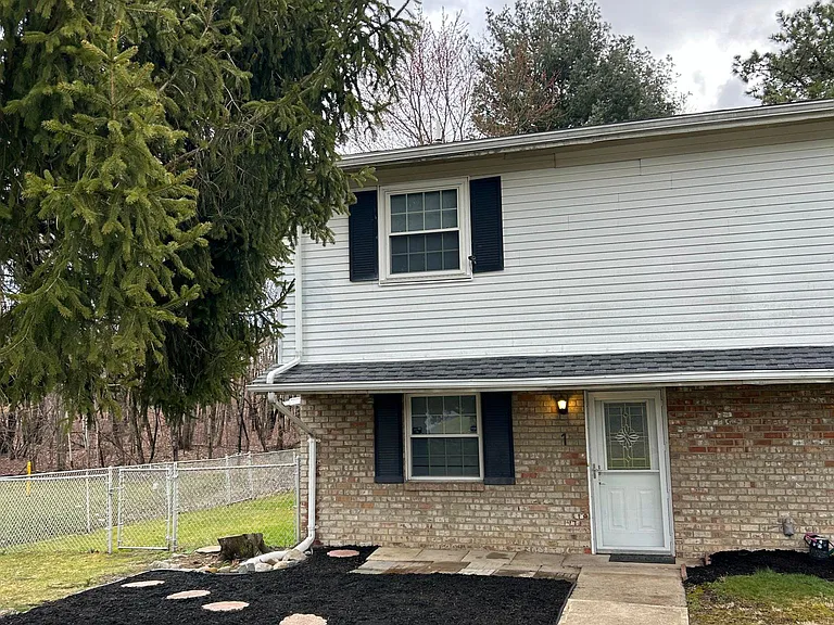 1 Lexington Ct — Photo 39
