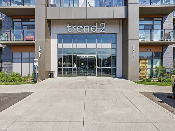 3rd image of 460 Dundas St E #216