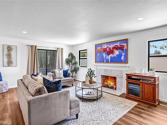 4th image of 203 Tanforan Ln
