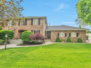 11182 S Brandon Park Dr, Sandy, UT 84092