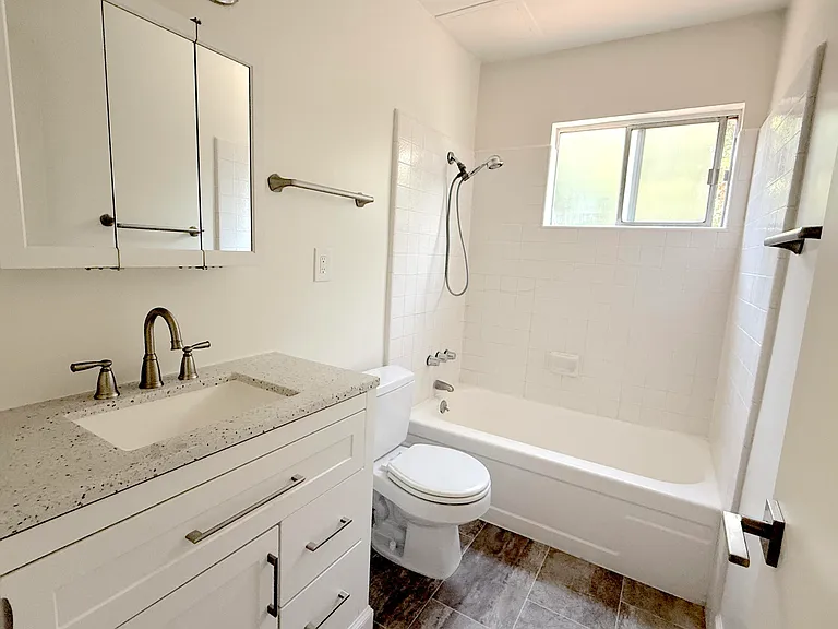 2220 Oak Park Ln #3 — Photo 7