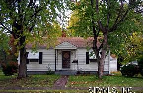1st image of 2165 Woodlawn Ave