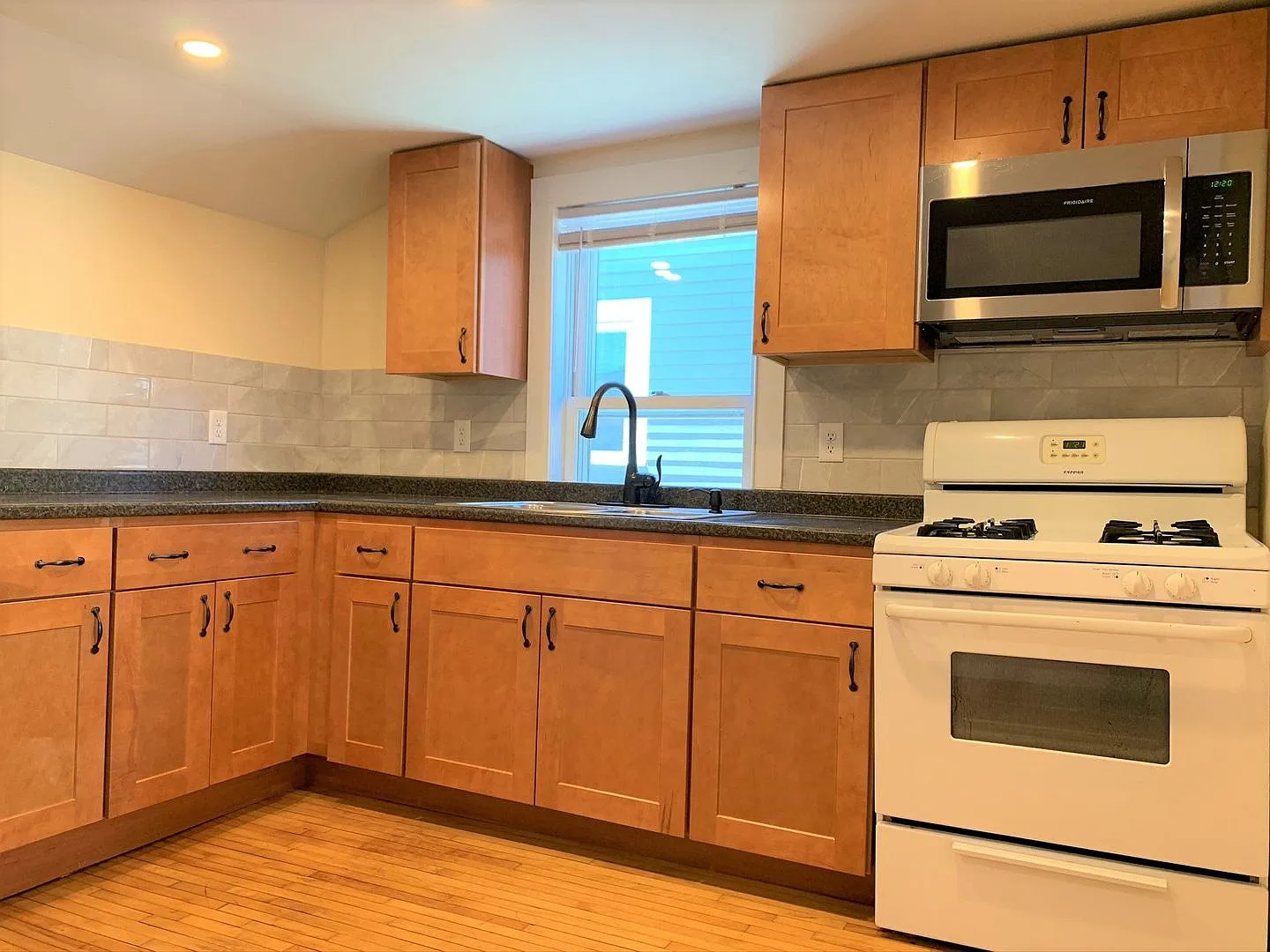 13 Peru St, Burlington, VT | Renovated 3 Bedroom House Near UVM & Downtown | June 2027 — Photo 3