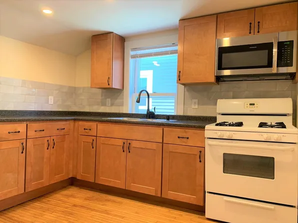 13 Peru St, Burlington, VT 05401
