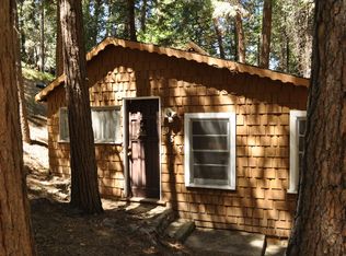 957 Oak Dr, Crestline, CA 92325