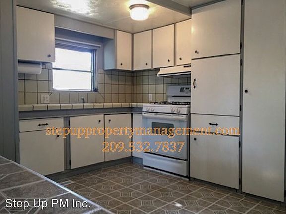 4th image of 18955 Hess Ave