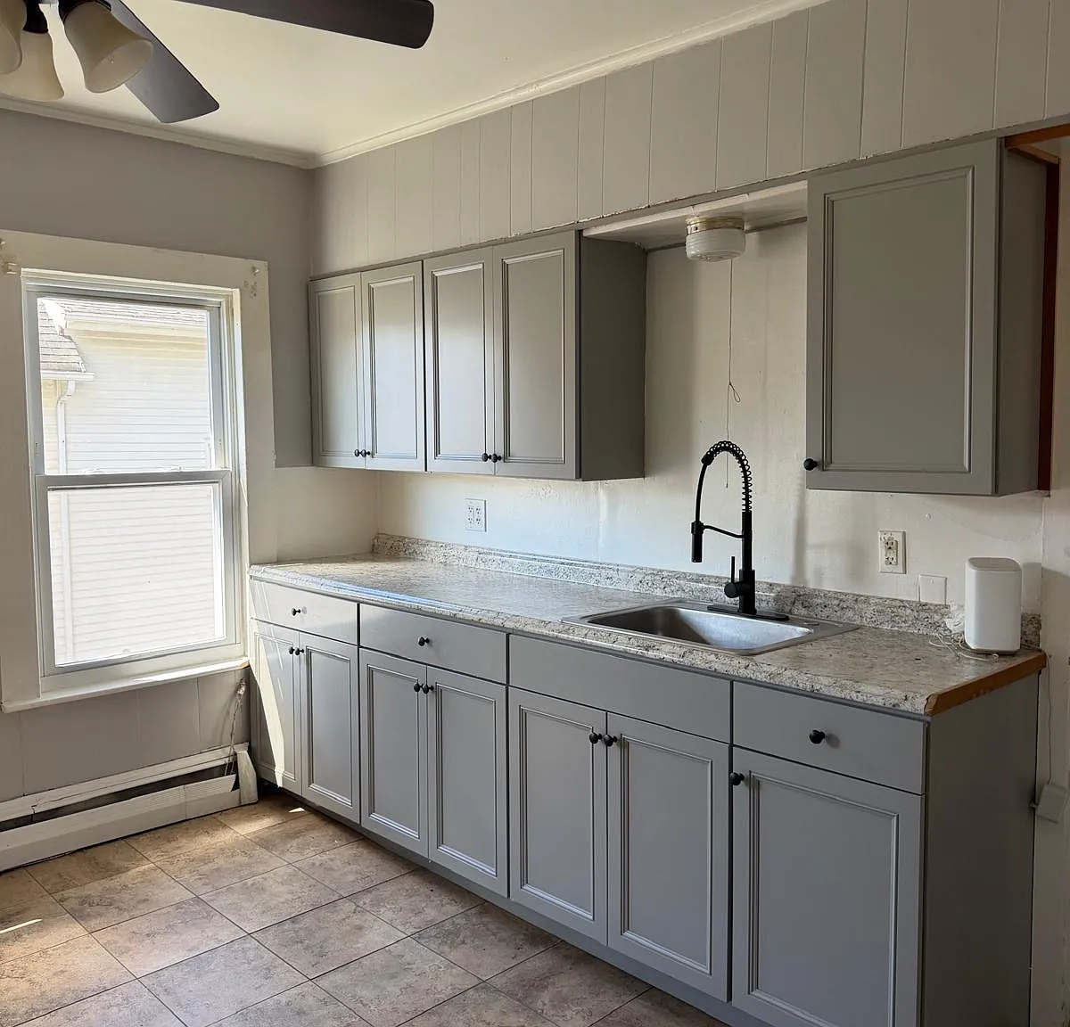 2 bed, 854 sqft, $1,550 — Photo 1