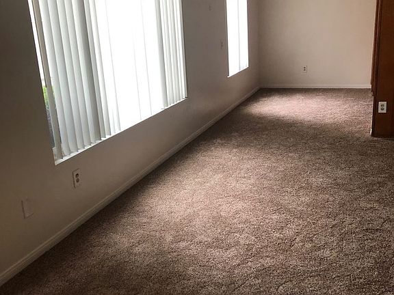 3rd image of 4152 Mississippi St APT 02