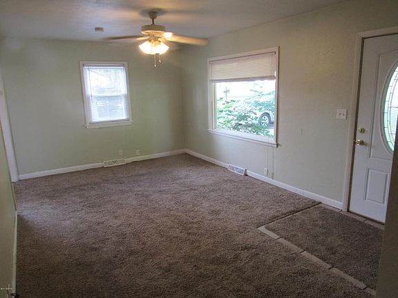 4th image of 2420 Rebecca Ln