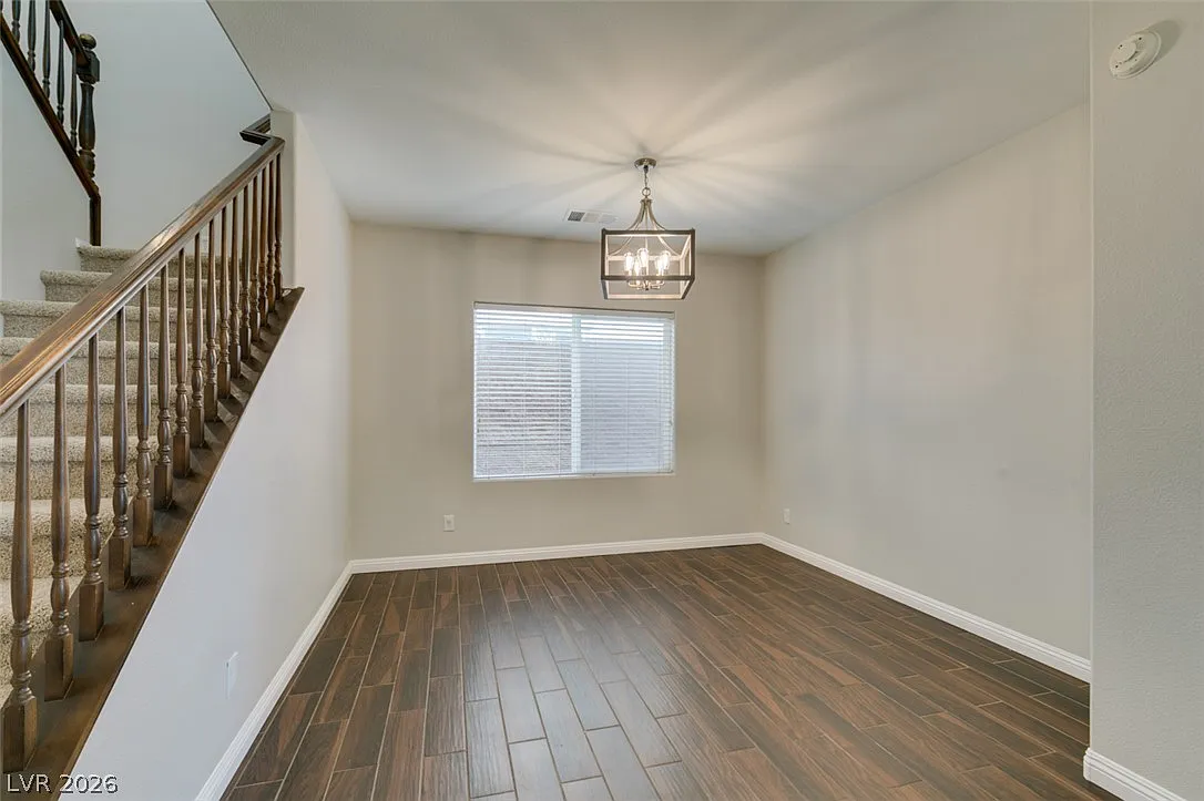 3 bed, 2.5 bath, 2031 sqft, $2,400 — Photo 3