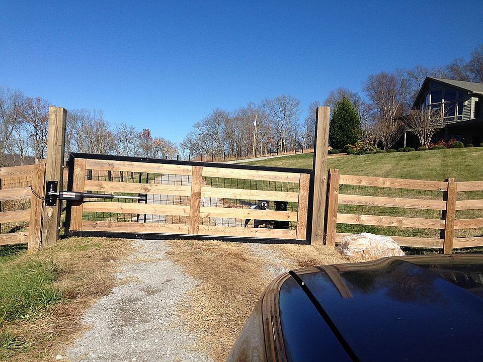 2nd image of 375 James Hollow Rd