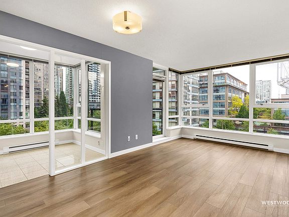 2nd image of 939 Expo Blvd #808