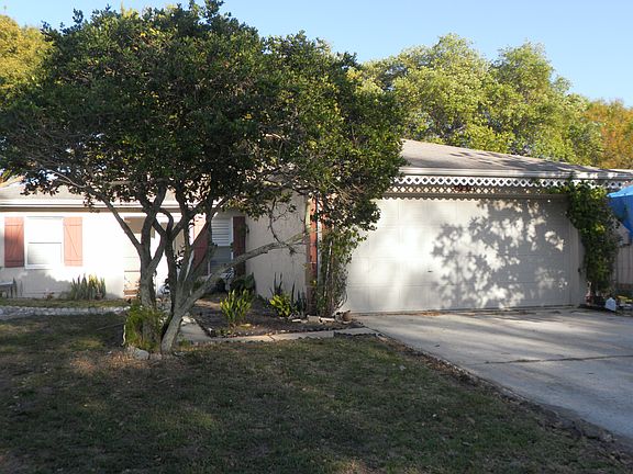 3rd image of 109 Bayside Blvd