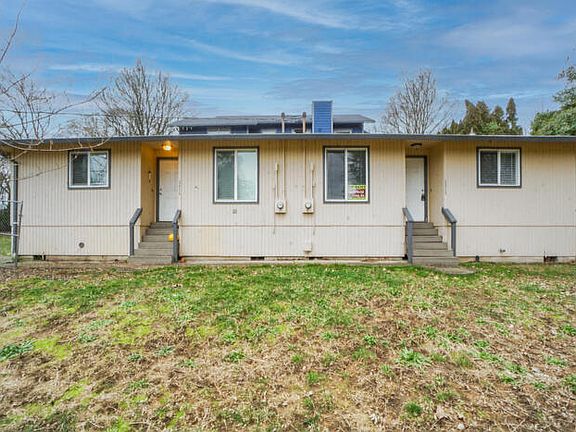 3rd image of 2413 Markle Ave #2413