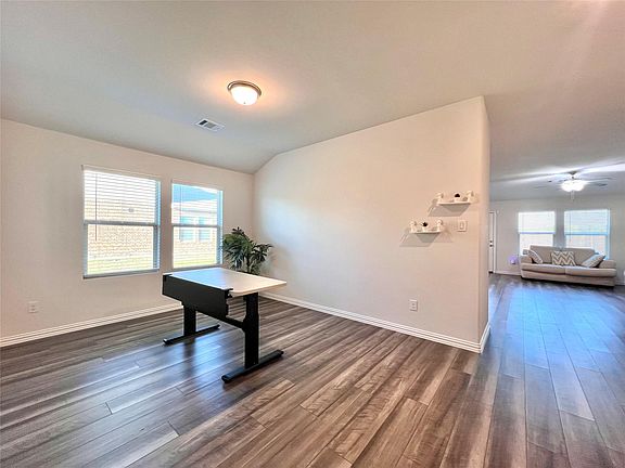5th image of 409 Allen Dr