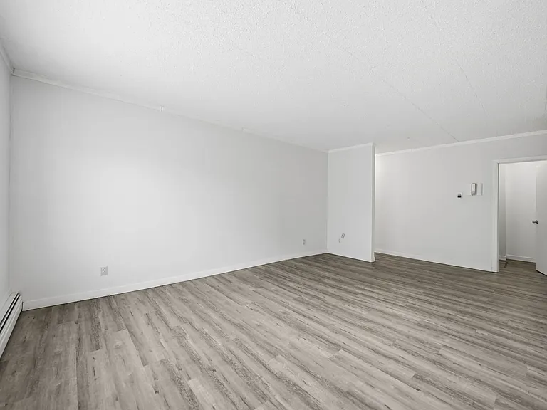 27 Vaughn St — Photo 29