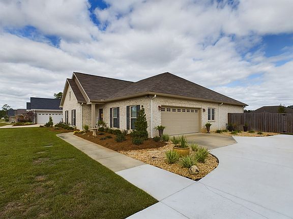 3rd image of 117 Litchfield Dr