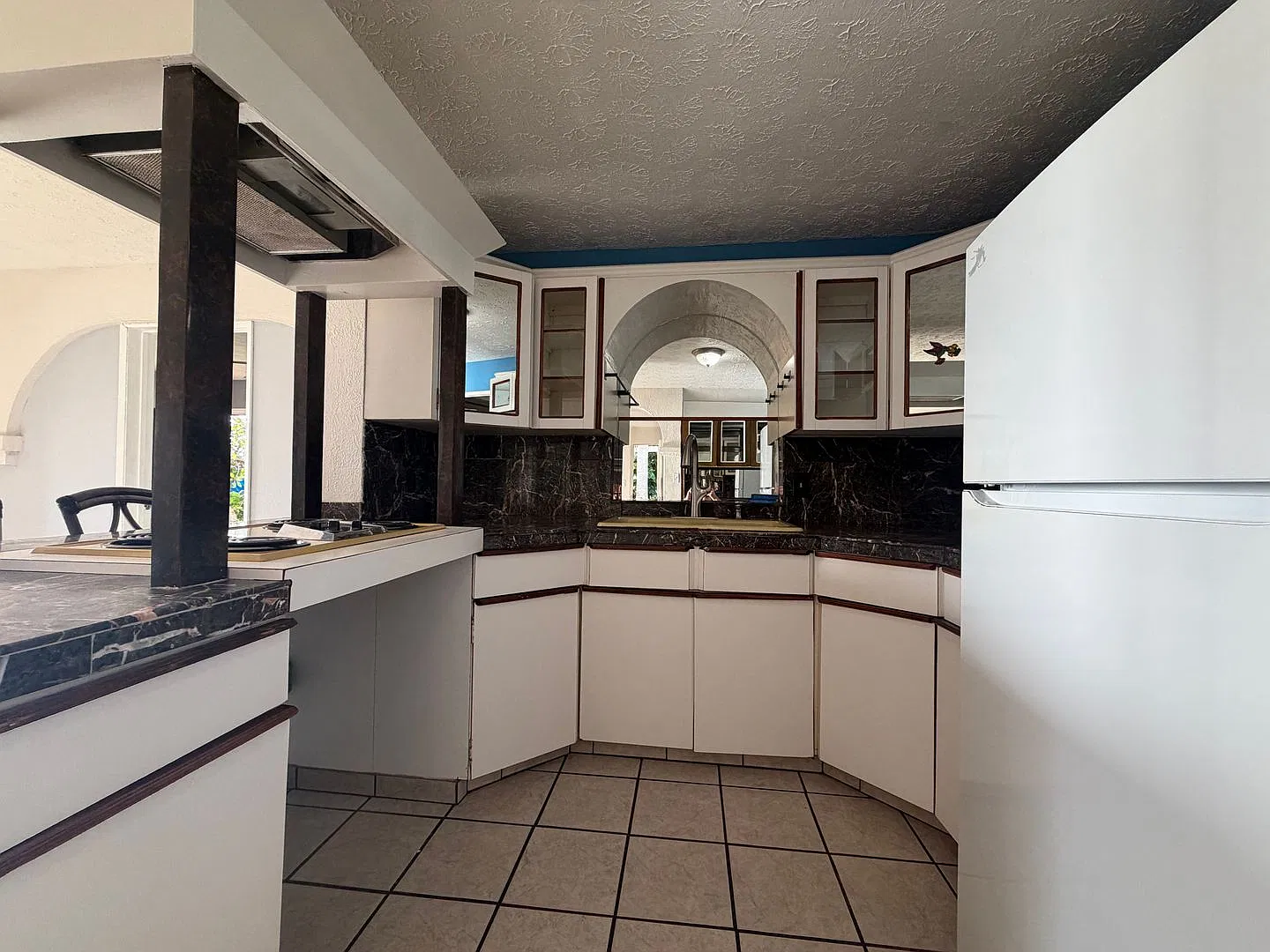Maui Meadows 2BD/1BTH — Photo 4