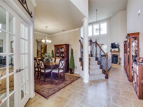 5th image of 10508 Lomeria Way