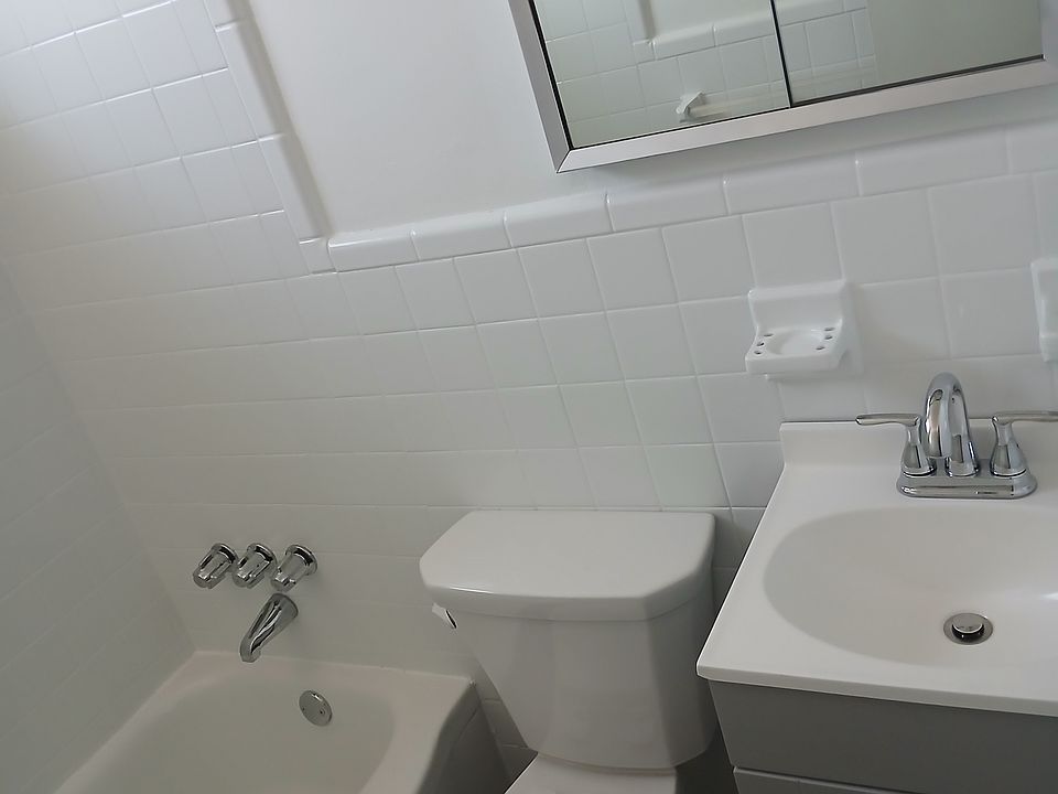 1st image of 1417 Vista St Floor 2