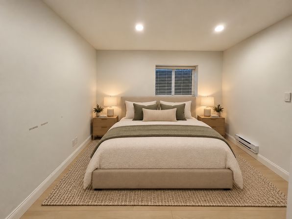 2 bedroom rental in Surrey — photo 9