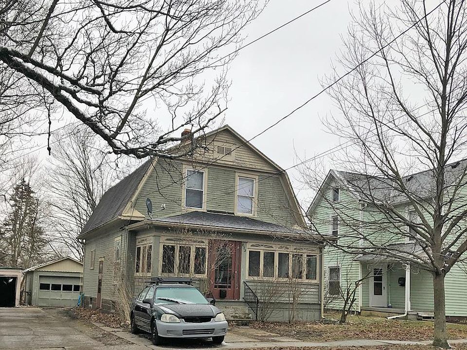 1st image of 835 S Market St