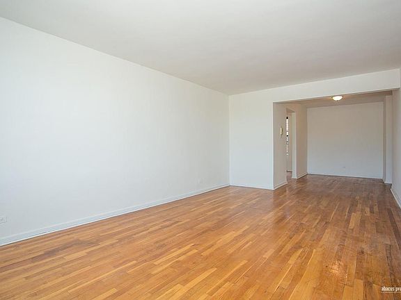 2nd image of 488 Ocean Pkwy APT 5E