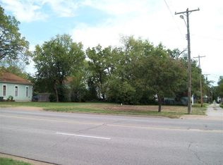 615 N 16th St, Parsons, KS 67357