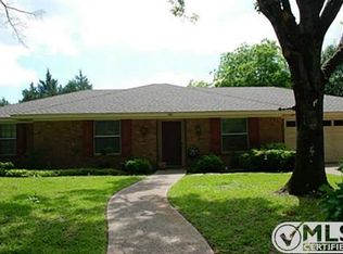 821 Ambassador Ln, Corsicana, TX 75110