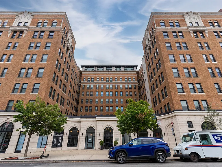 Somerset Place Apartments — Photo 72