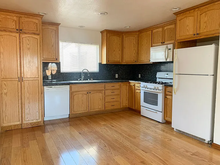 1691 Albion Ct #101 — Photo 12