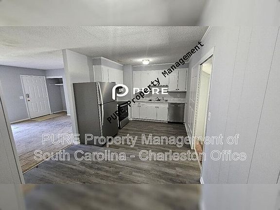 4th image of 364 Holly Ave