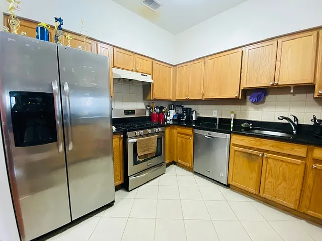 415 Lucy Ct — Photo 13