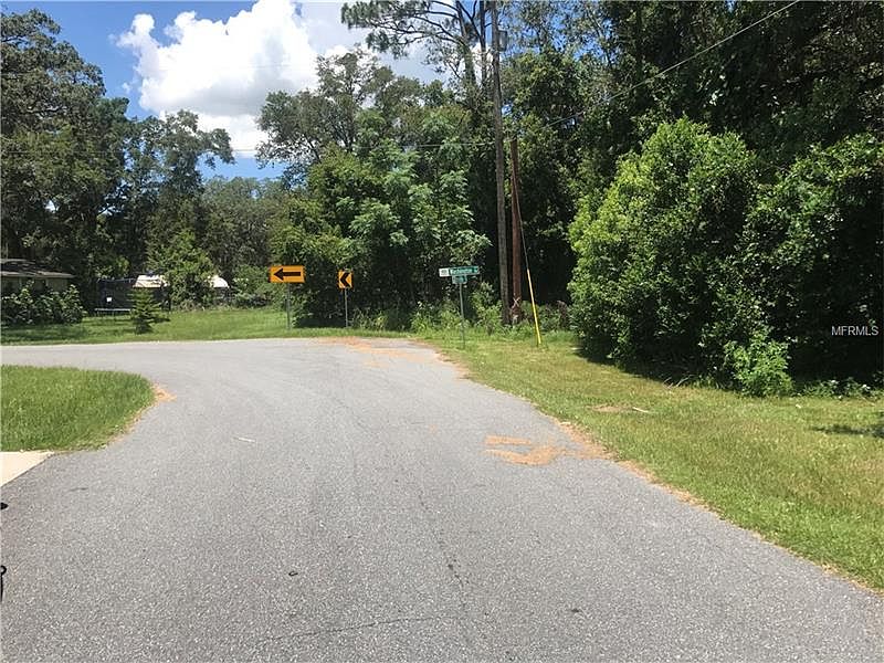 2nd image of 16248 Umatilla Pl