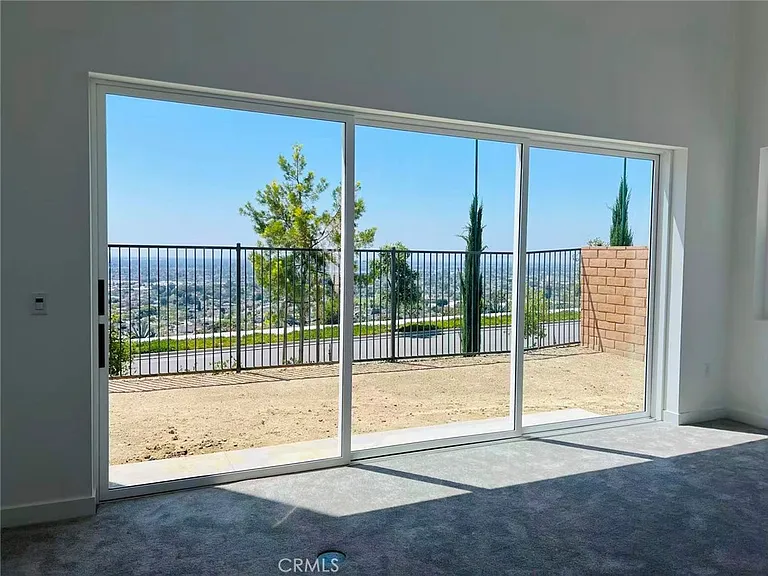 285 Remy Ln — Photo 7