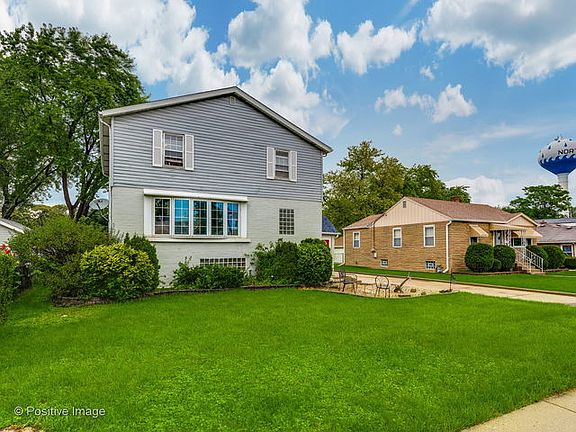 2nd image of 142 Parkview Dr