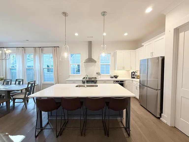 5224 Lynnville Ave — Photo 4