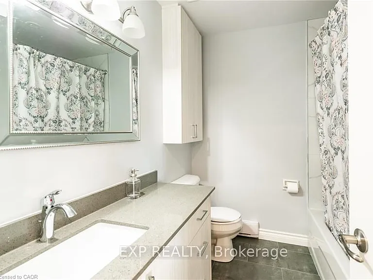 529 Elm St #16 — Photo 9