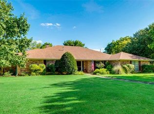 320 Spring Hollow Dr, Cedar Hill, TX 75104