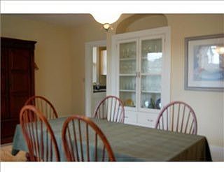 5th image of 532 Green St