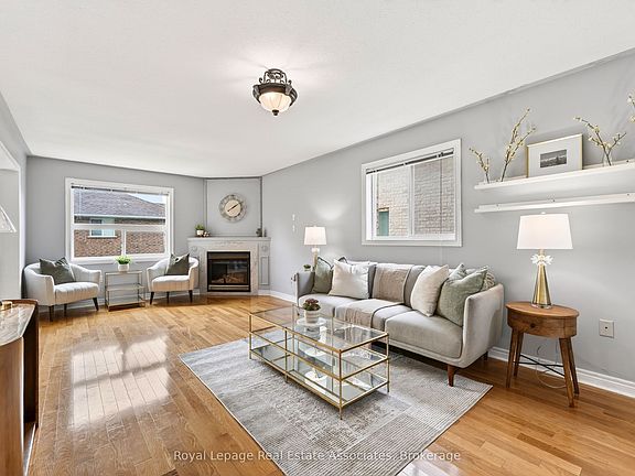 5th image of 34 Bloom Cres
