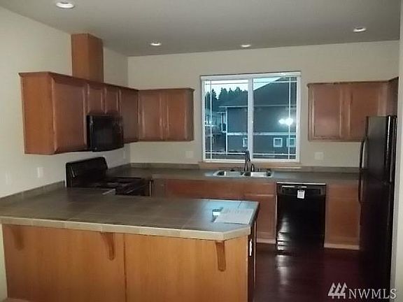 4th image of 4220 5th Ave NW Unit 102
